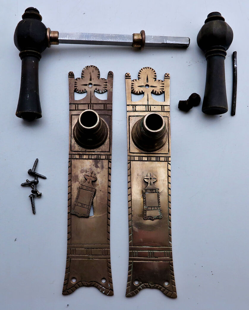 Knebelgreb i horn m. langskilte - 35 mm.