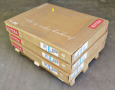 VELUX vippevindue, Klarlakeret 94x118 cm