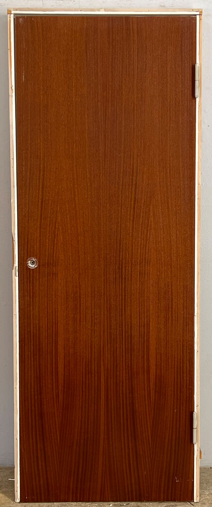 Mahognifineret dør med karm