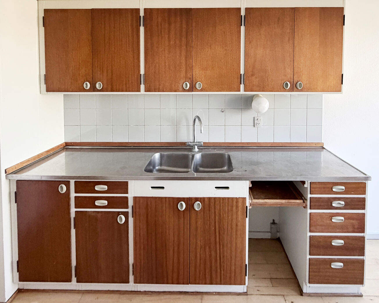 Originalt komplet 60'er køkken