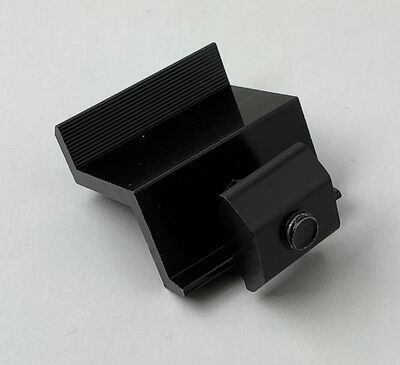 24 stk. Solar endeklemme til 30 mm paneler – sort