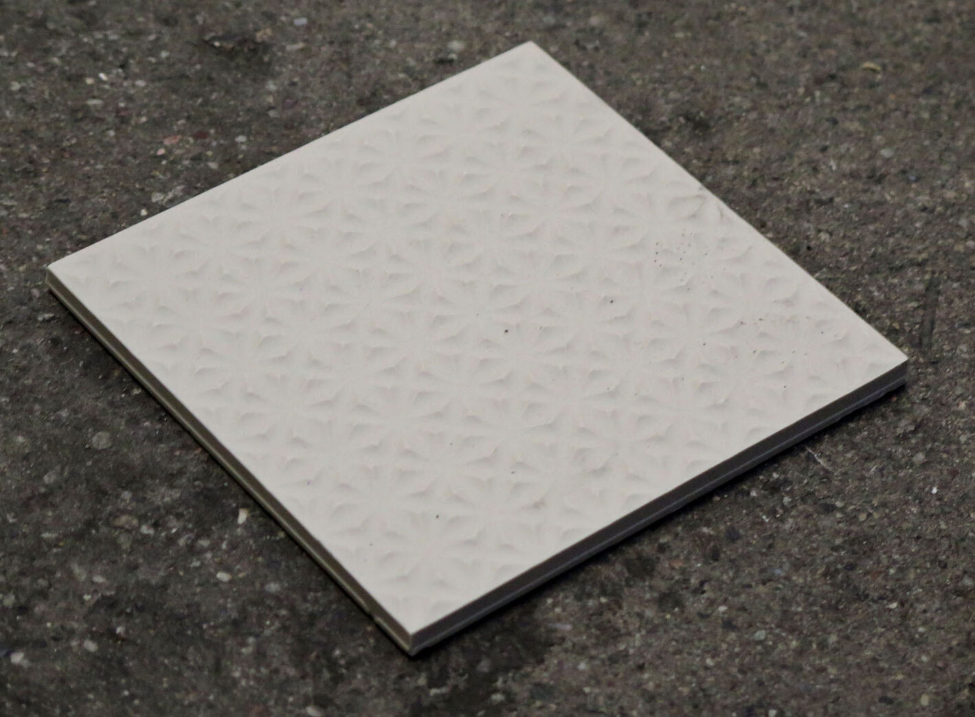 Råhvid skridsikker klinke (2) 15x15cm