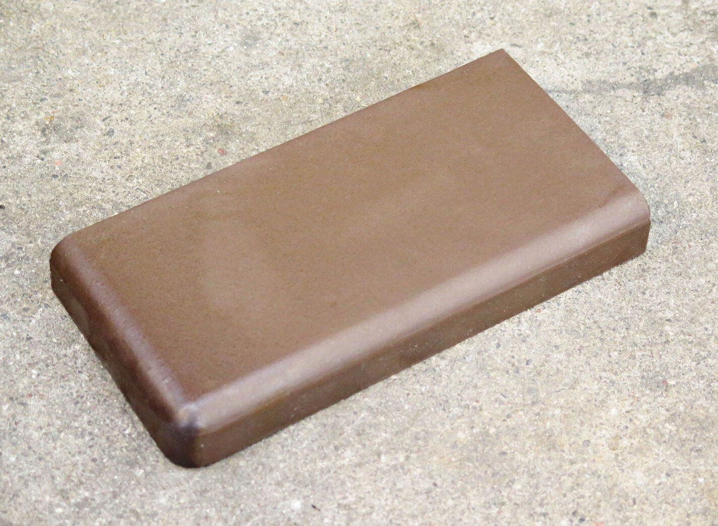 Hasle hjørneklinke, mørk brun, venstre