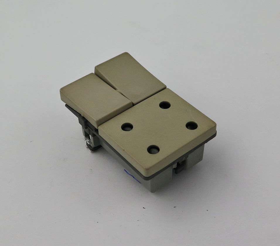 LK Fuga dobbelt stikkontakt - Grå