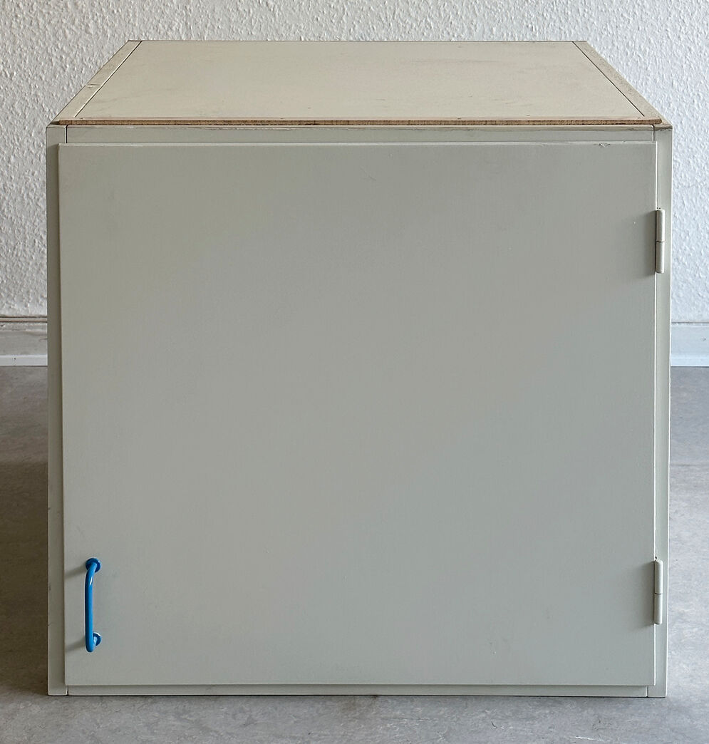 Lille skab - højrehængt låge