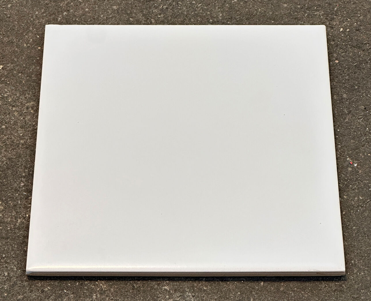 Ny mat hvid vægflise 15x15 Ny mat hvid vægflise 15x15