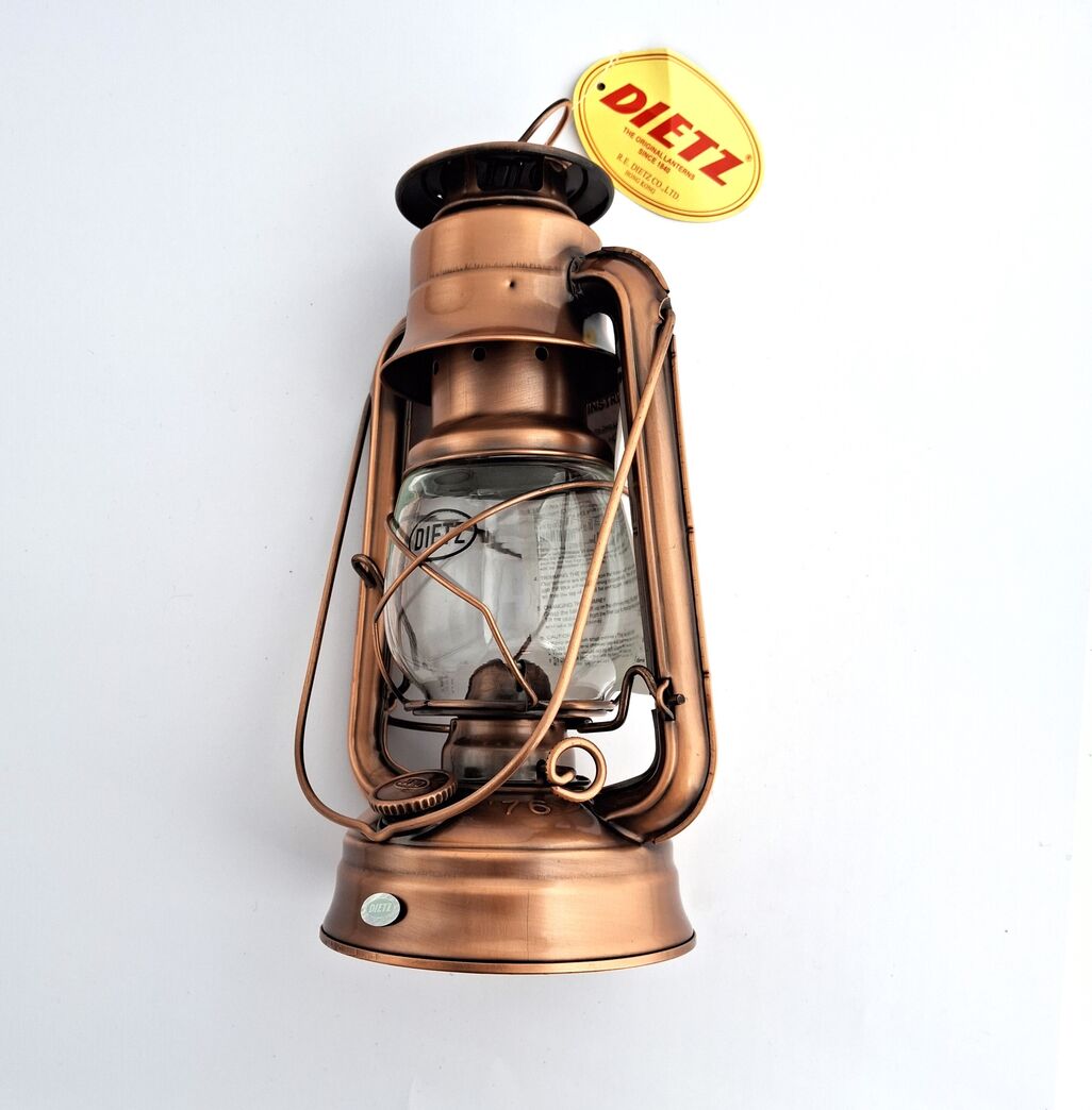 Dietz petroleumslampe flagermuslygte. kobberfarvet