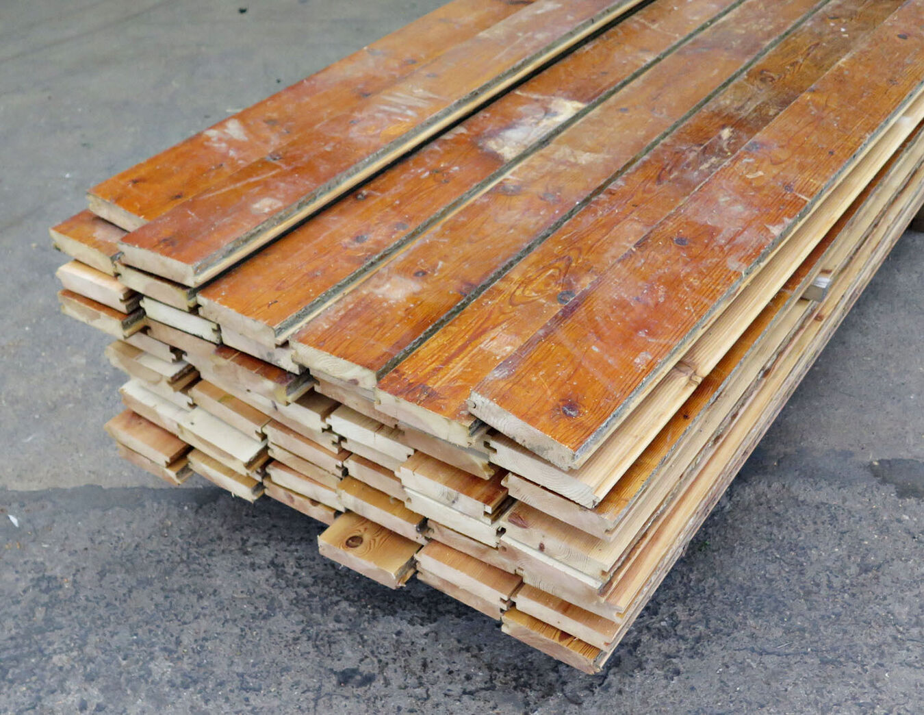 Brugte gulvbrædder i fyr, 21m2, 11,5cm