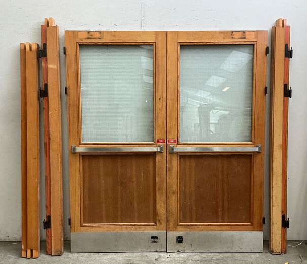 Dobbeltdør med karm