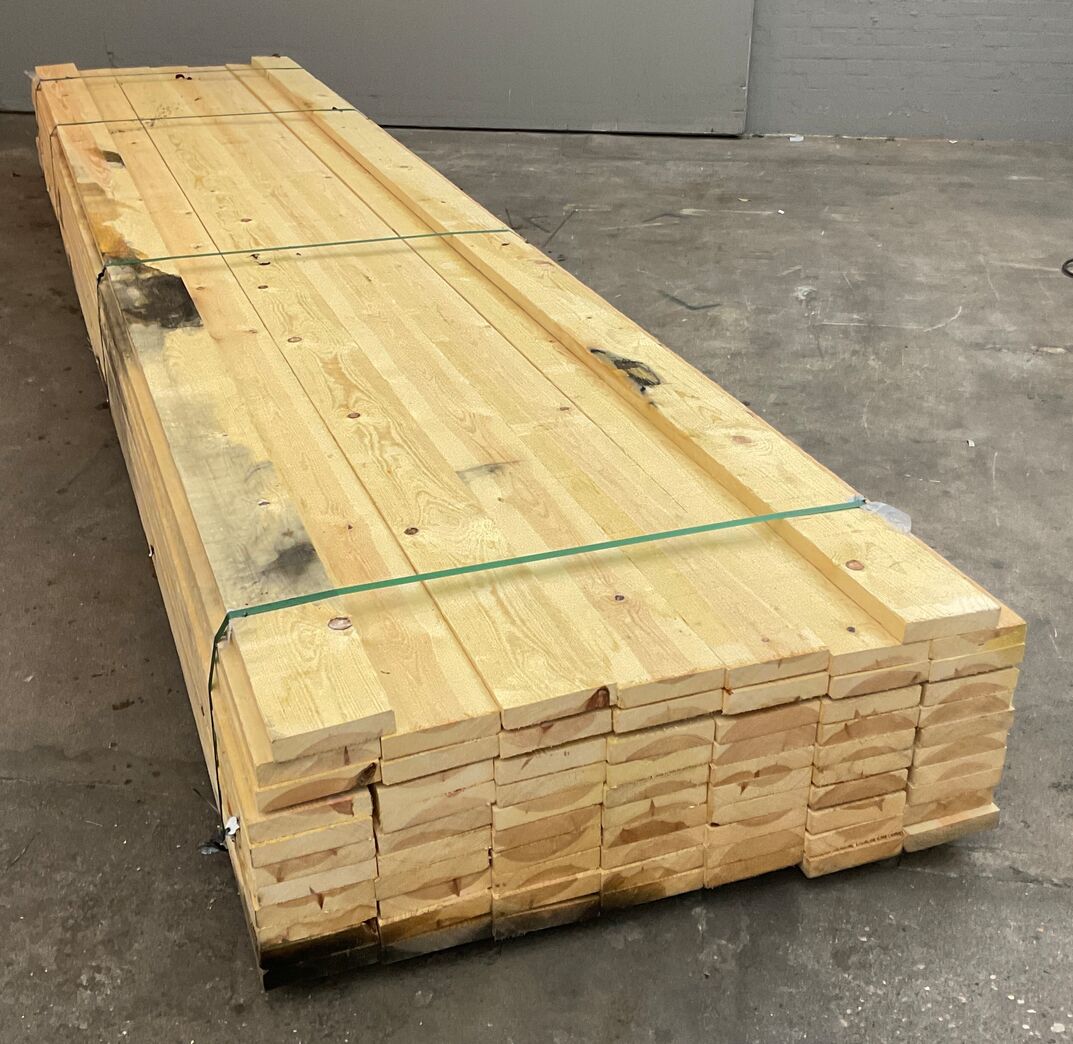 Ovntørret kantskåret fyr 32x150 mm 345 lbm.