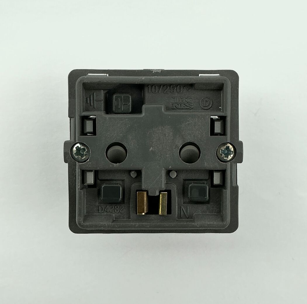 LK Fuga Stikkontakt m/jord 1 modul uden dæksel