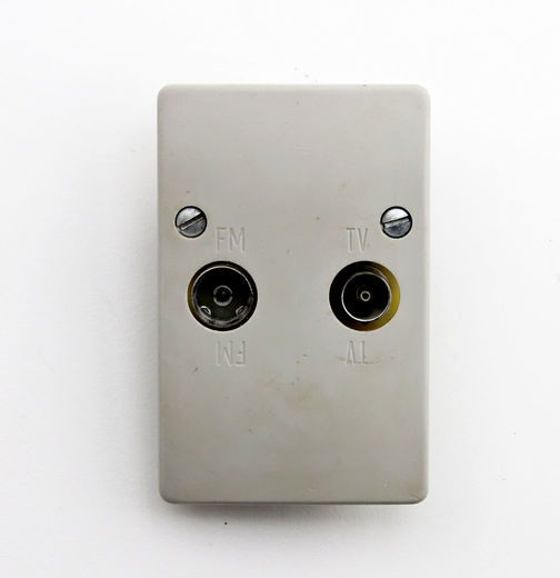 Antenne Filterdåse<br>Triax TX 260 A Antenne Filterdåse<br>Triax TX 260 A