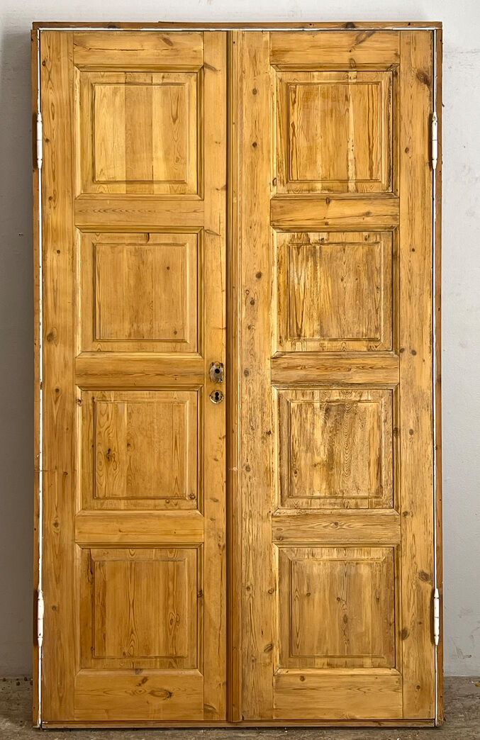 Dobbelt fyldningsdør med karm