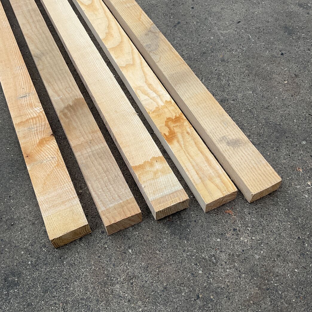 Savskåret ask 25x55x2700 mm