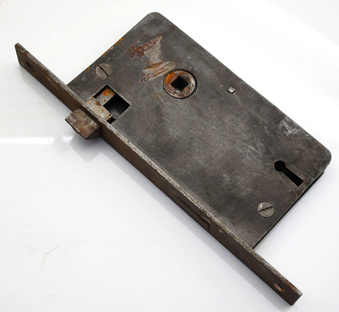 Låsekasse - højrehængt