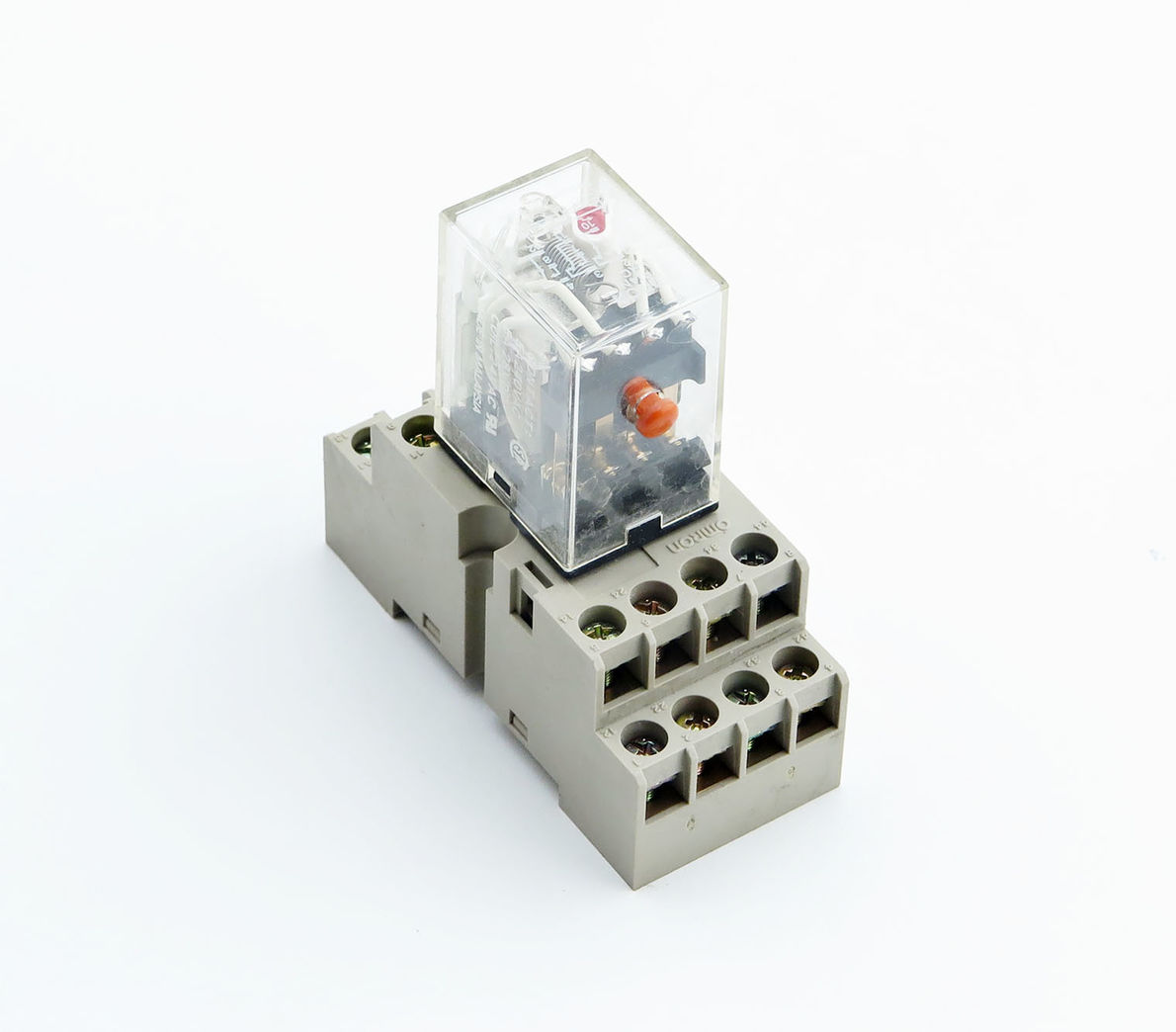 OMRON relæ 24VAC 4x NO/NC