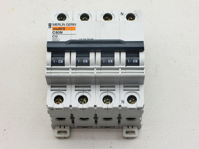 Merlin Automatsikring 3P+N 13A Merlin Automatsikring 3P+N 13A