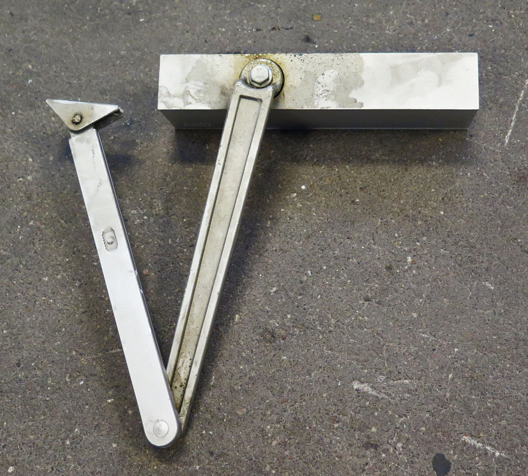 Dorma TS73V 2-4EN sølvfarvet