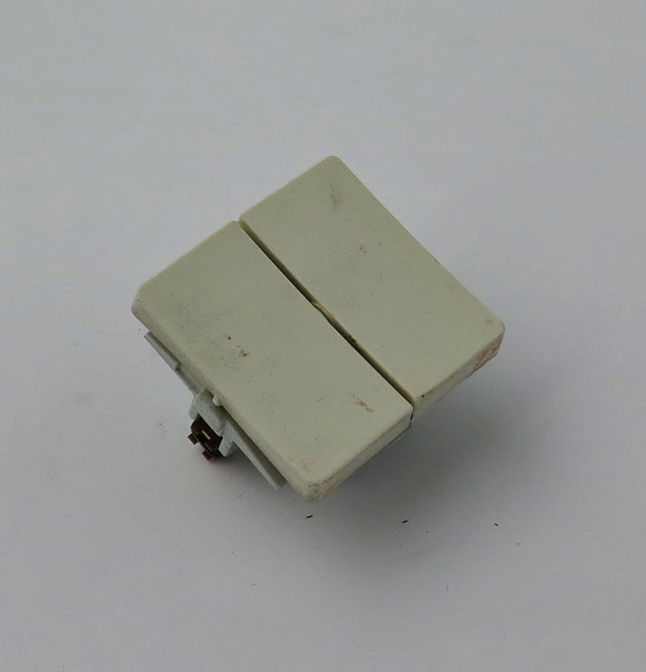 LK Fuga Krone afbryder - Grå/hvid