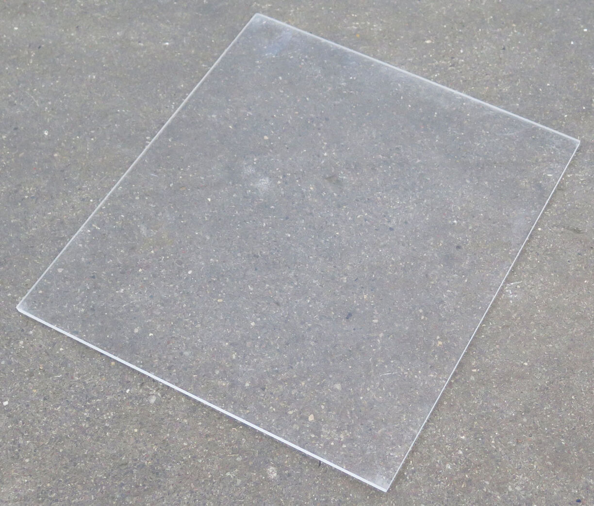 Plexiglas 4 mm Genbyg