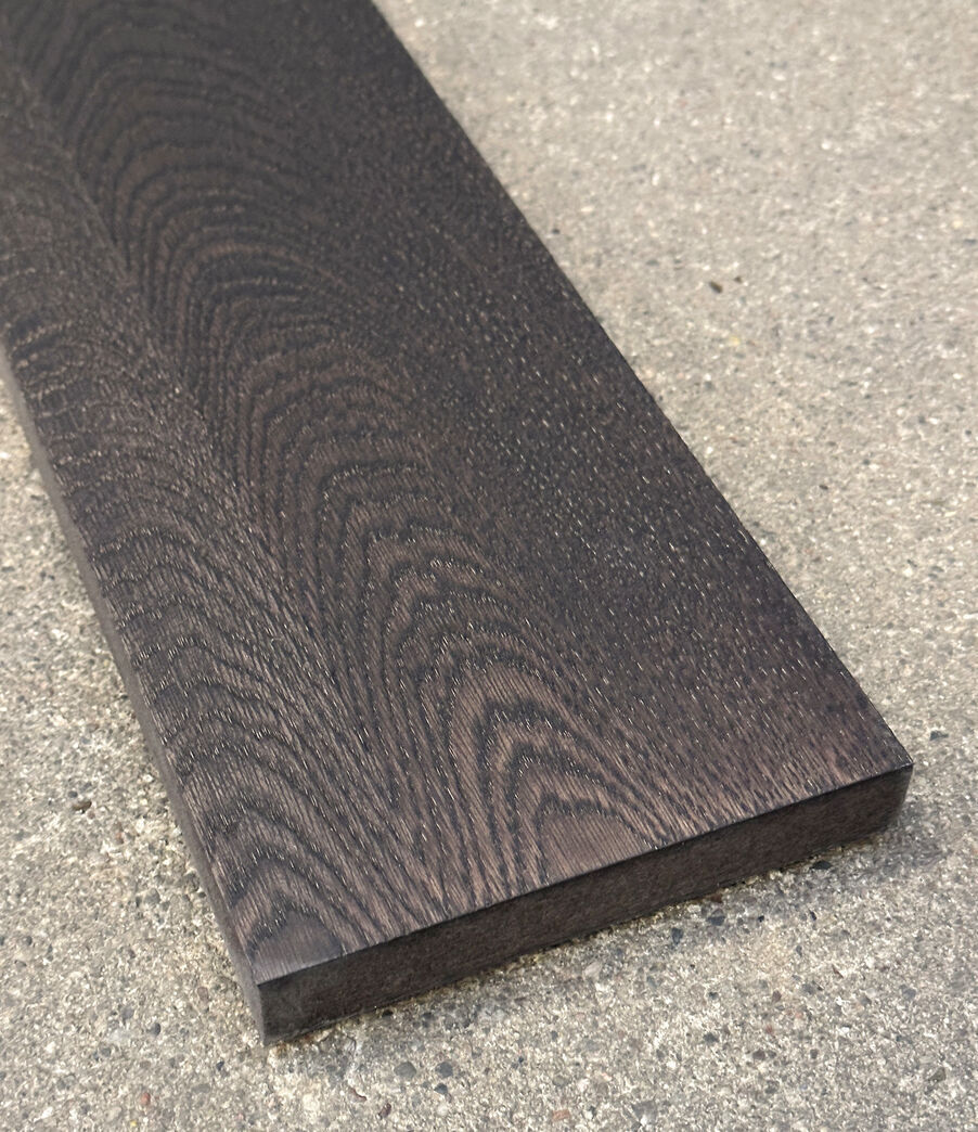 Røget eg bejdset fineret MDF