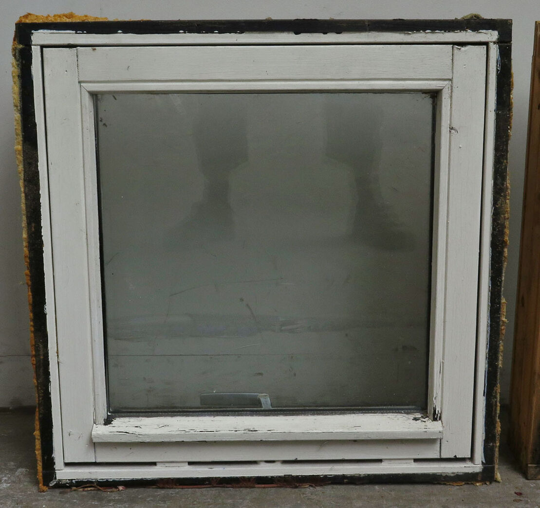 Lille tophængt vindue