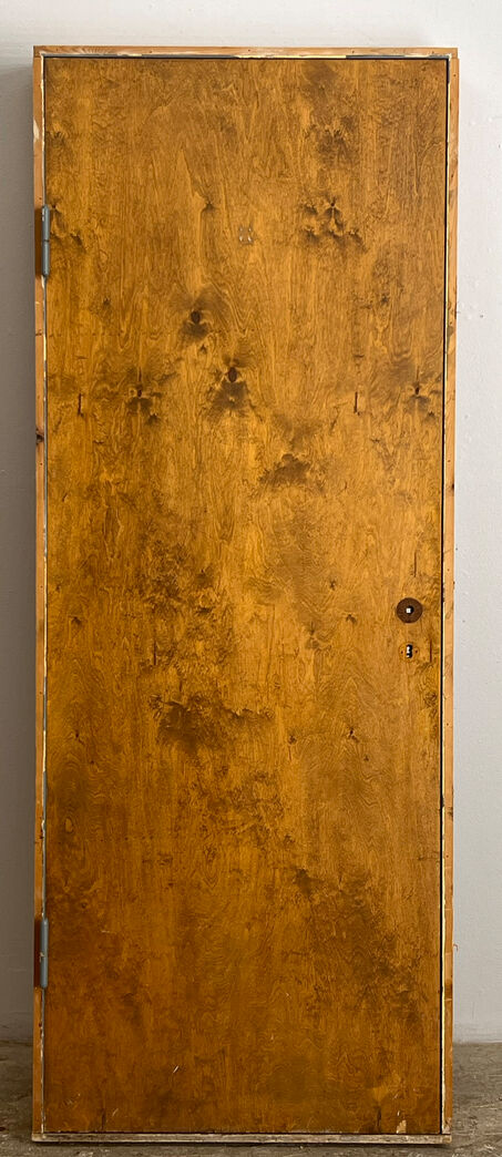 Egefineret dør med karm Egefineret dør med karm