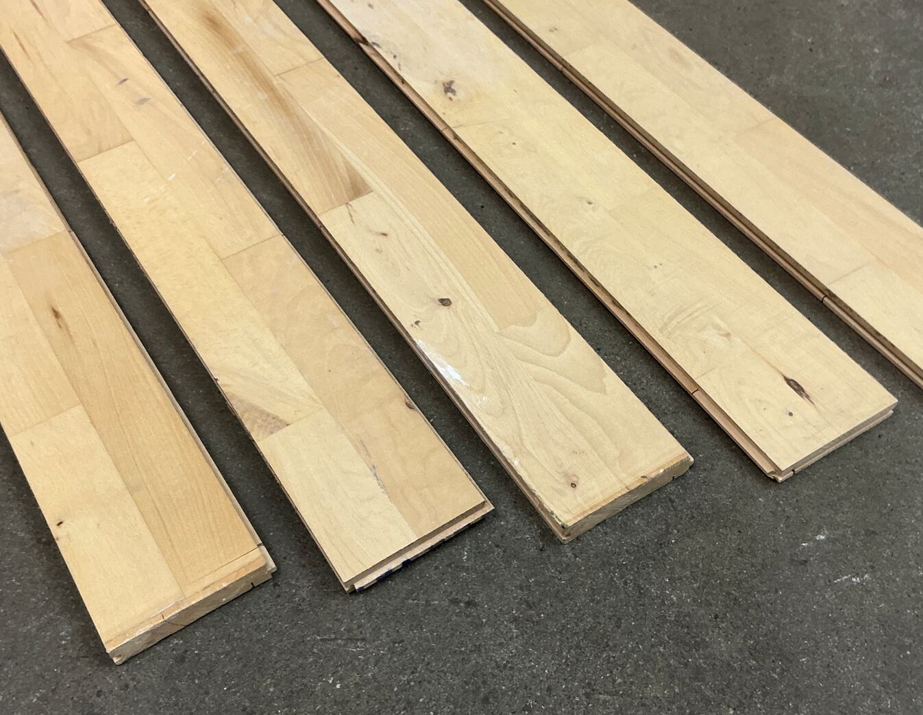 Korte 21mm massive Junckers bøgeparket uden søm