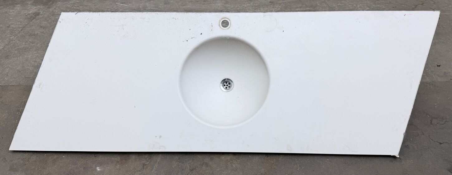 Corian bordplade med rund vask