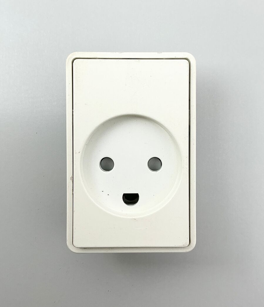 LK Fuga Stikkontakt 1,5M m/jord, hvid