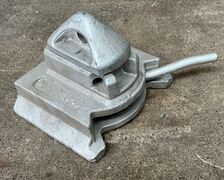 Bottom Transversal twistlock