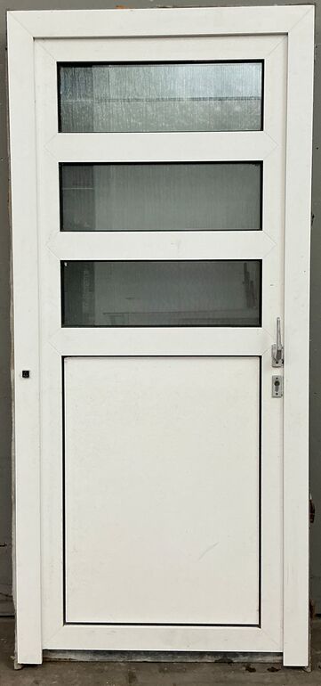 Facadedør i plast med 3 ruder hh - 209 cm