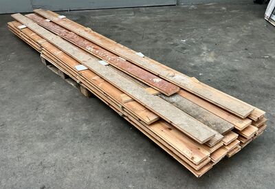 Brugt gulvbrædder i fyr, 11m2, 13,5 cm