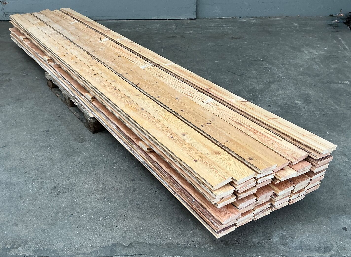 Brugt gulvbrædder i fyr, 21m2, 11,3 cm