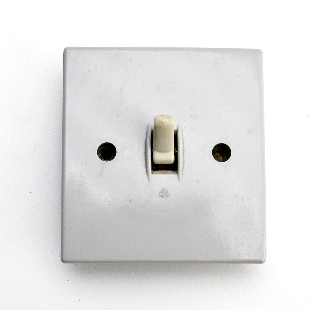 LK afbryder 1-pol - lysegrå