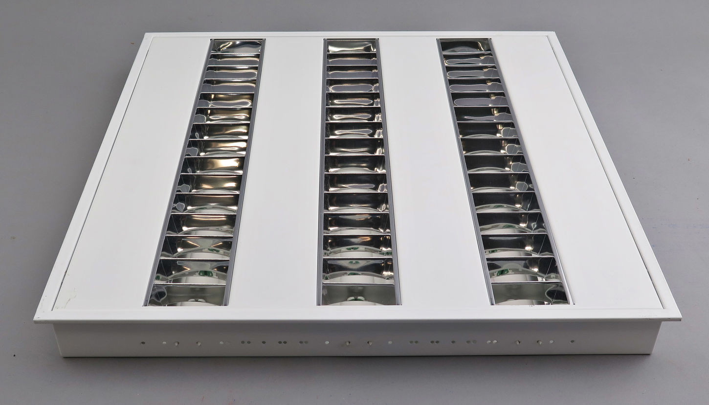 Loftarmatur - 3 x 18 W