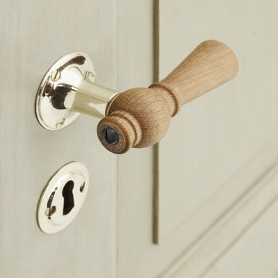 Trægreb til gammel dør - knebelgreb i eg