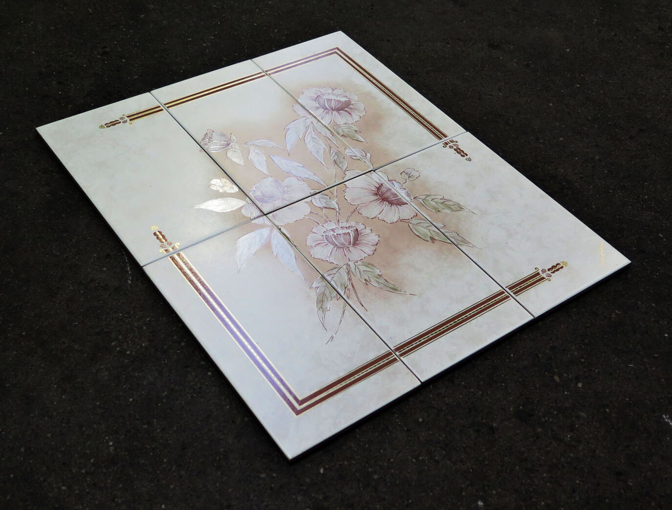 Klinkesæt med motiv af lyserød blomst