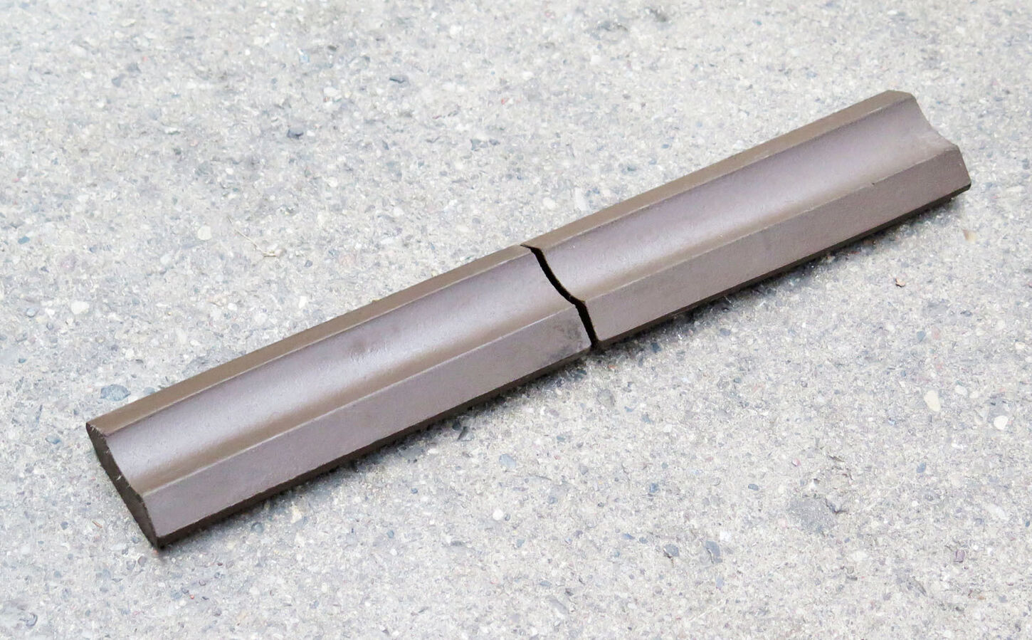 Hulkehlliste, brun klinke, 14,9cm