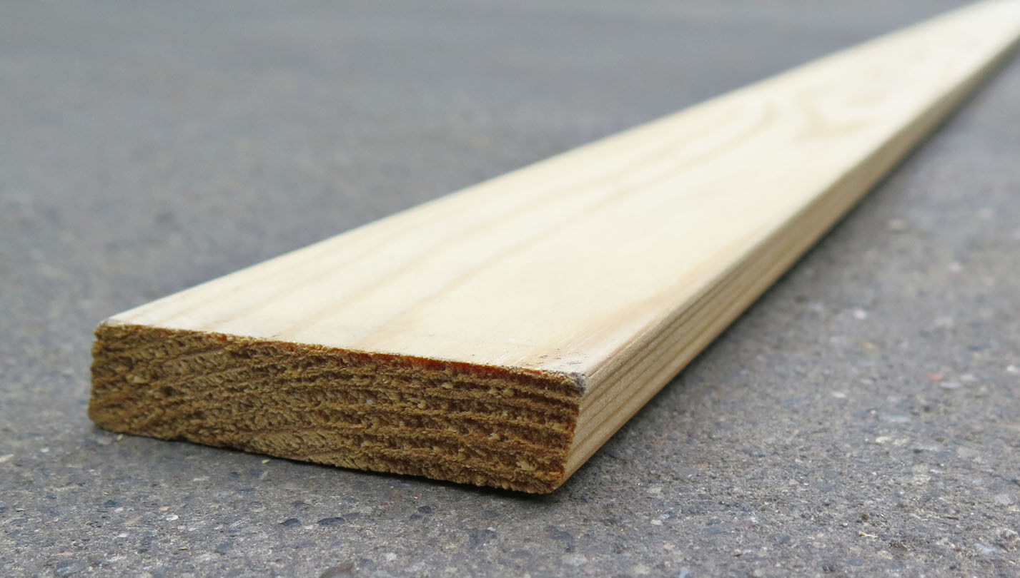 Fodpanel ubehandlet fyr 6 stk á 3600 mm