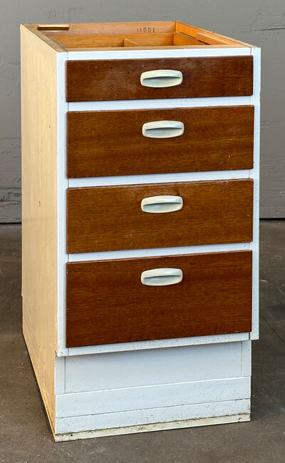 Skuffemodul med overfalsede fronter