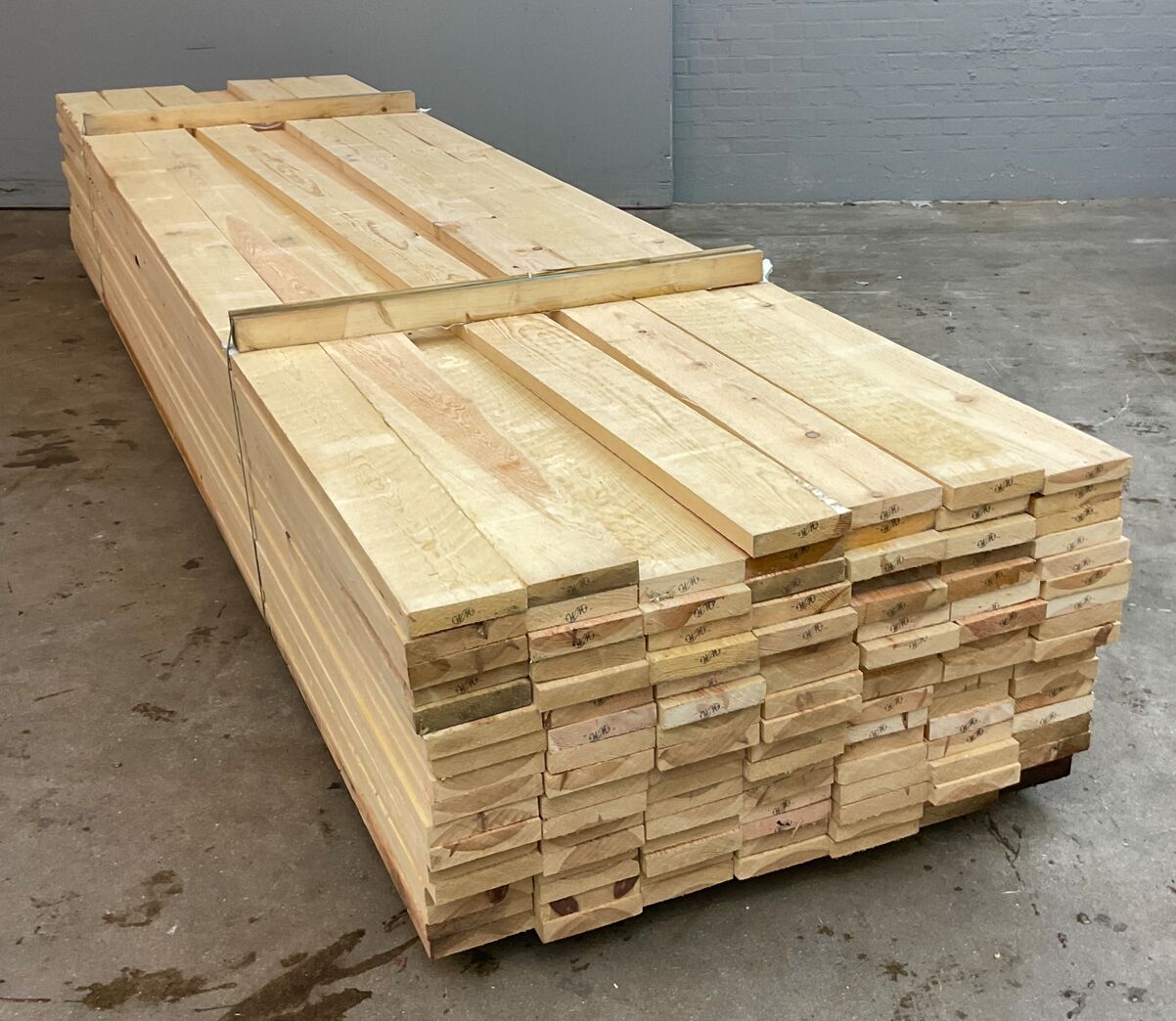 Ovntørret kantskåret fyr 32x150 mm 531 lbm.