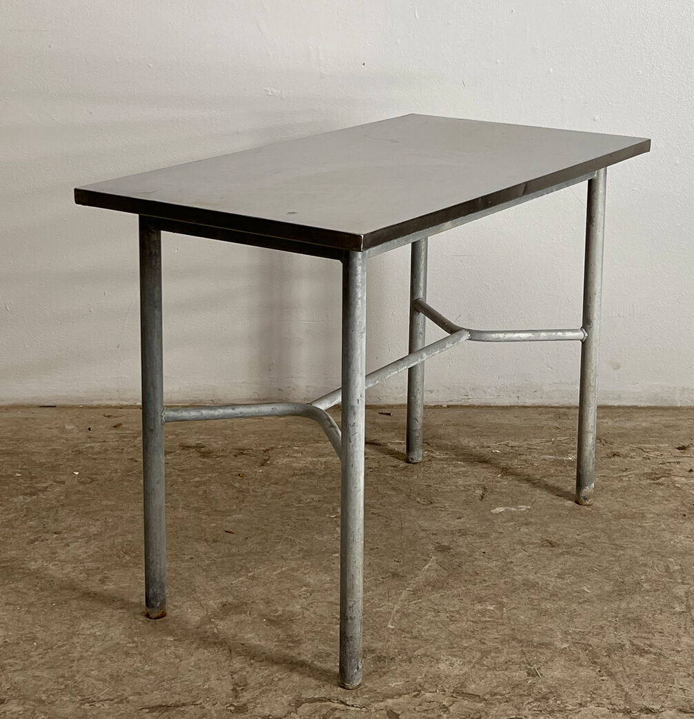 Bord i rustfrit stål