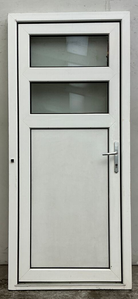 Facadedør i plast med 2 ruder hh
