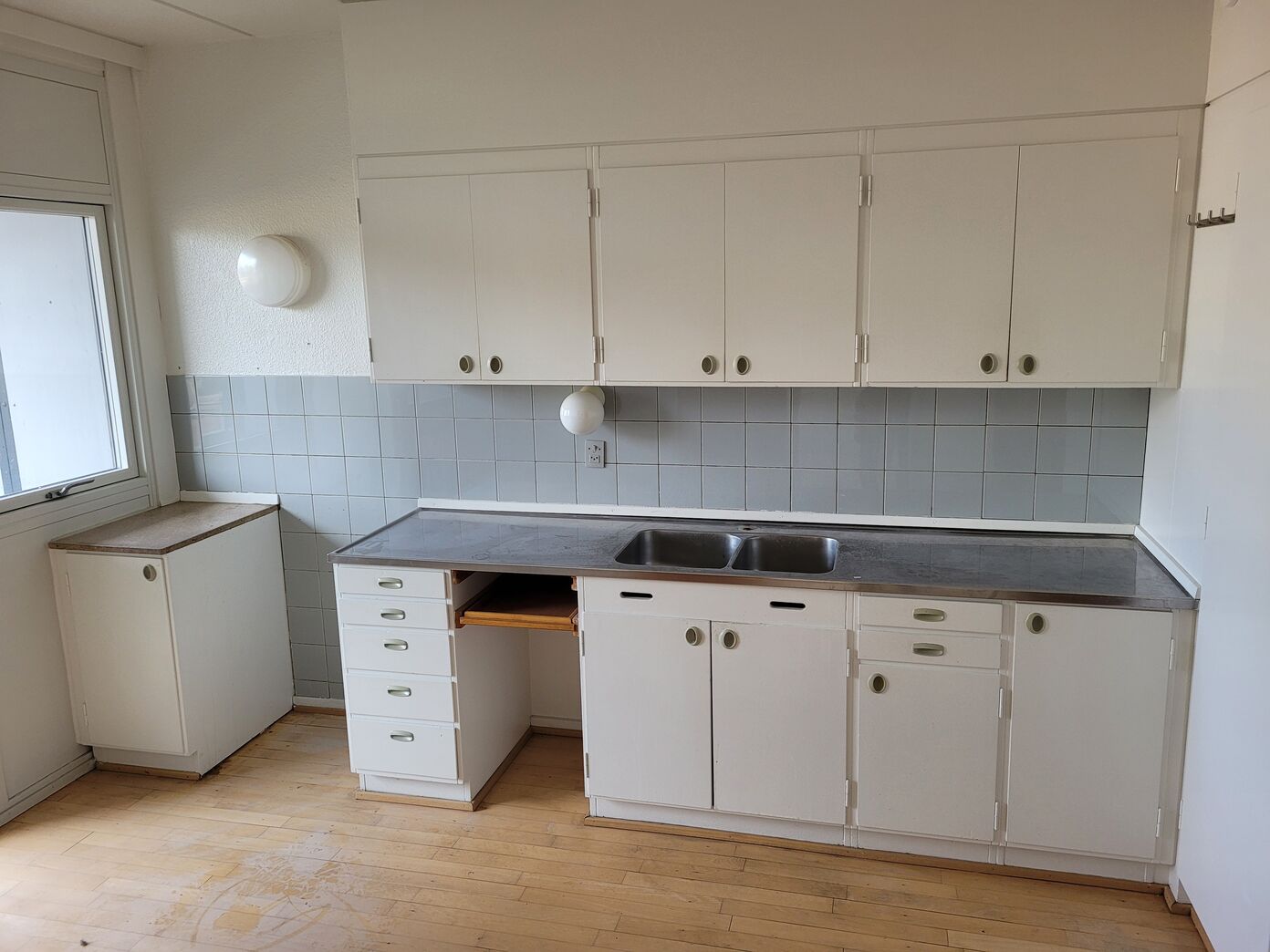 Malet komplet 60'er køkken