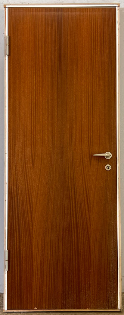 Mahognifineret dør med karm