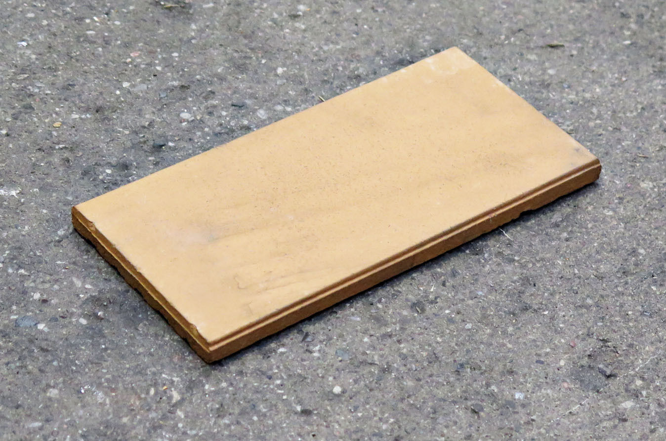 Gul klinke, 9,7x19,3x1,1 cm