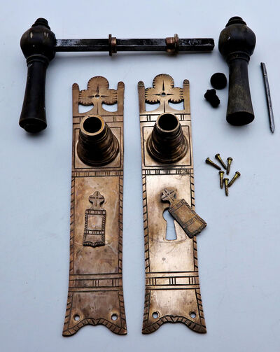 Knebelgreb i horn m. langskilte - 38 mm.