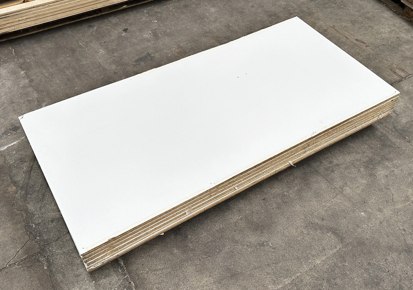 Hvid melamin spånplade 13 stk.