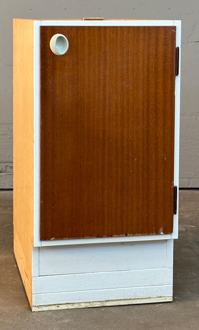 Skabsmodul med overfalset låge h.h